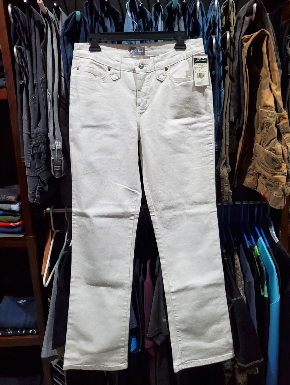 FDJ French Dressing Kylie Low Rise White Jeans Bootcut Stretch 10 NWT Easy Fit